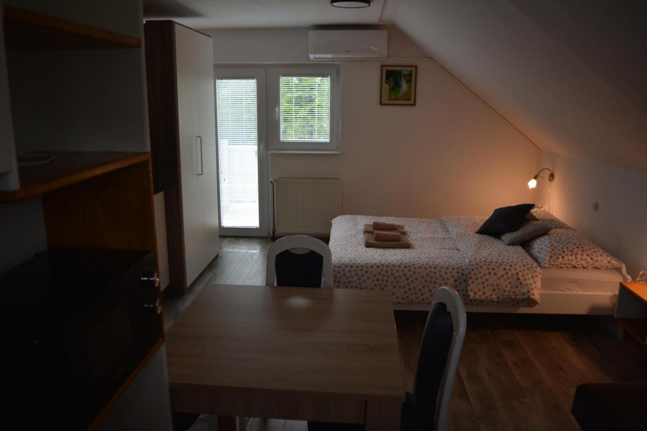 Rooms Lucijana Jezerce Luaran gambar