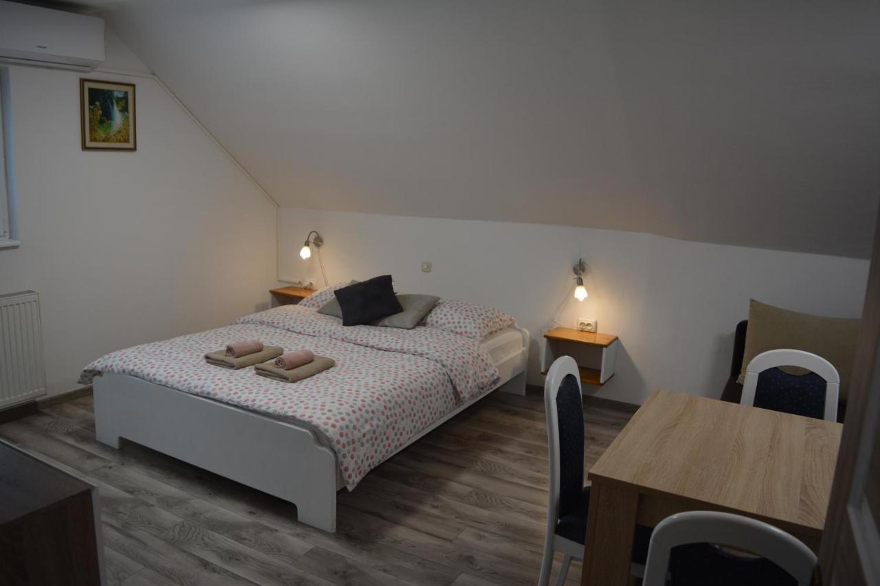 Rooms Lucijana Jezerce Luaran gambar